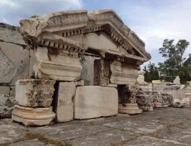 Όταν τα αρχαία πήγαν... καταφύγιο: Οι λεηλασίες των ξένων κατακτητών του '40